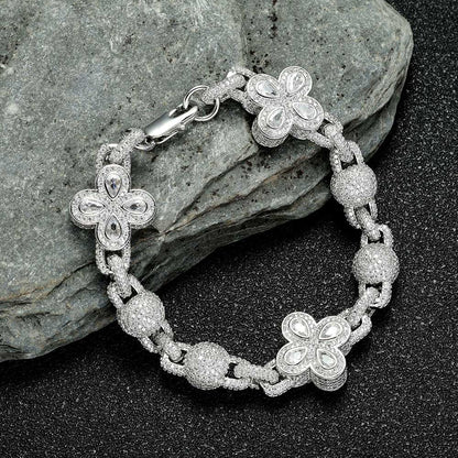 Iced Out Four-Leaf Clover Bracelet with Shiny Zircon